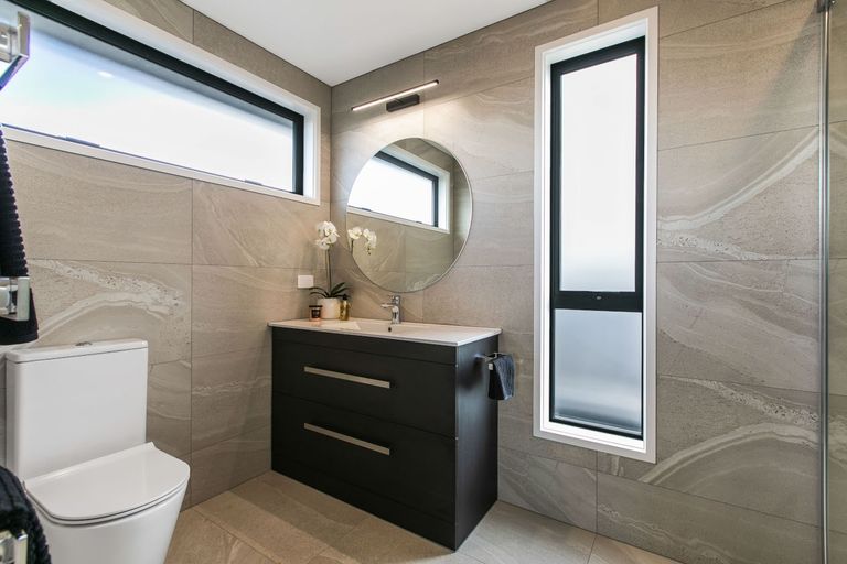 Photo of property in 2 Walter Lawry Road, Paerata, Pukekohe, 2124