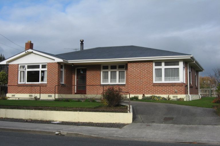 Photo of property in 17 Abercrombie Street, Milton, 9220