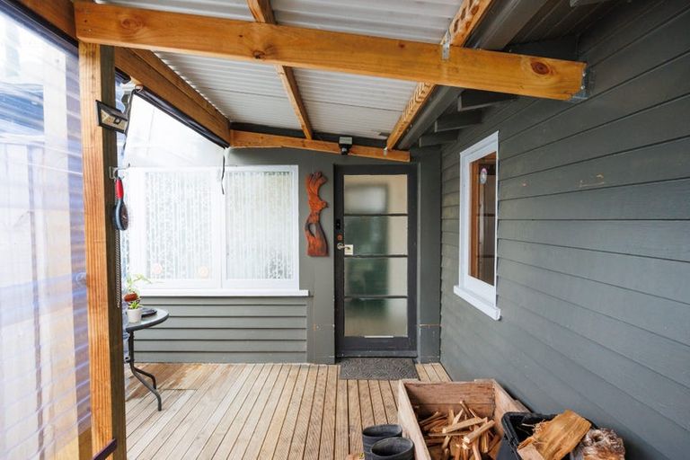 Photo of property in 42 Harris Street, Marton, 4710