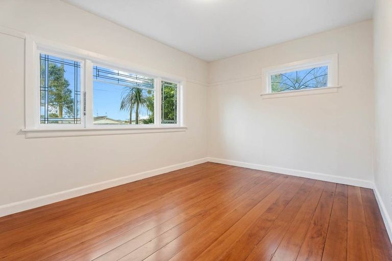 Photo of property in 43 Hutton Street, Otahuhu, Auckland, 1062
