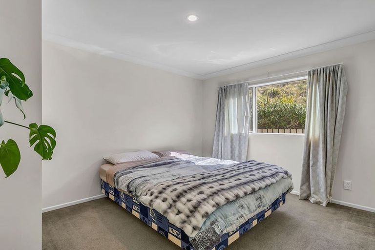 Photo of property in 10 Moonraker Place, Whitby, Porirua, 5024