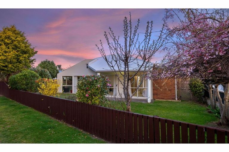 Photo of property in 1/32 Rose Street, Somerfield, Christchurch, 8024