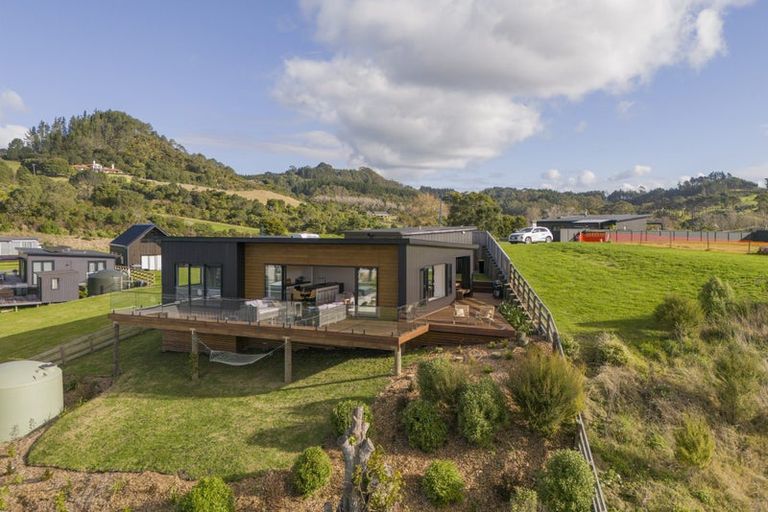 Photo of property in 6 Joyce Harsant Place, Cooks Beach, 3591