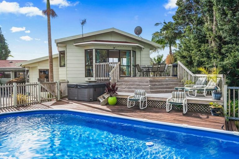Photo of property in 196 Fairway Drive, Te Kamo, Whangarei, 0112