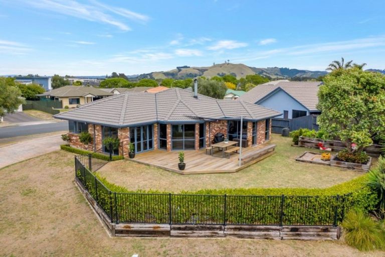 Photo of property in 14 Longview Drive, Papamoa Beach, Papamoa, 3118