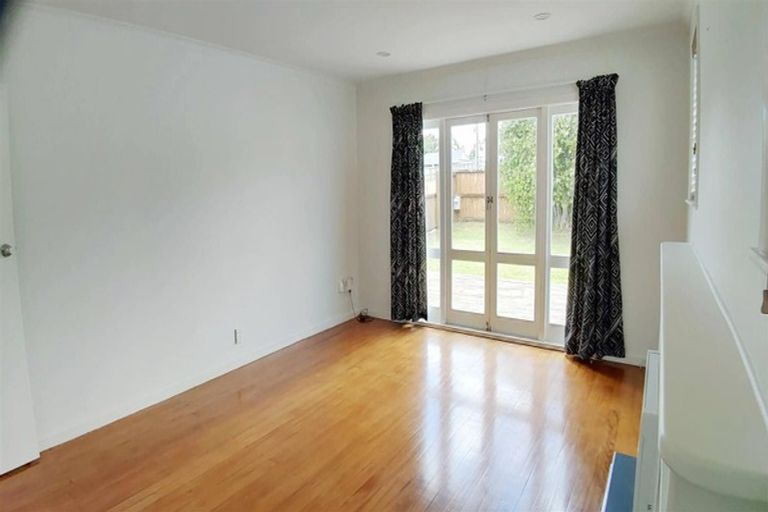 Photo of property in 1/10 Walter Street, Hauraki, Auckland, 0622