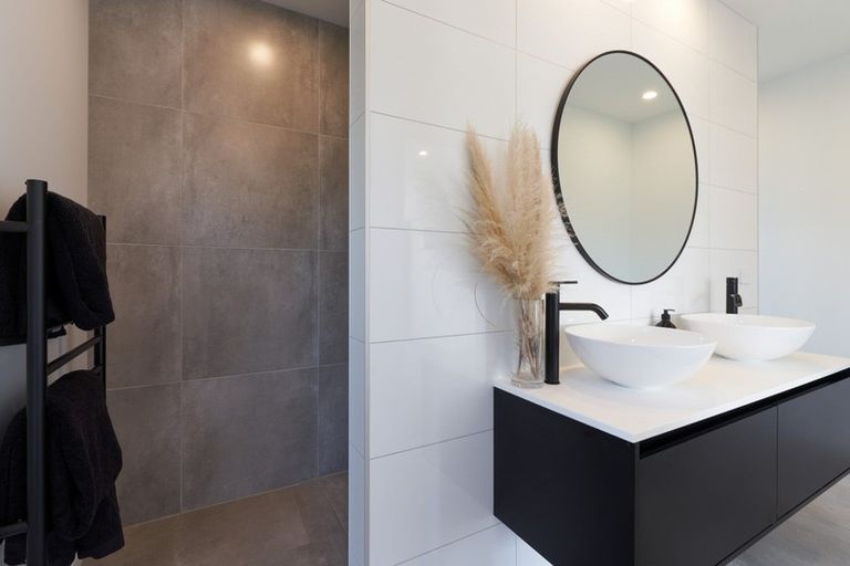 Photo of property in 45b Arataki Road, Havelock North, 4130