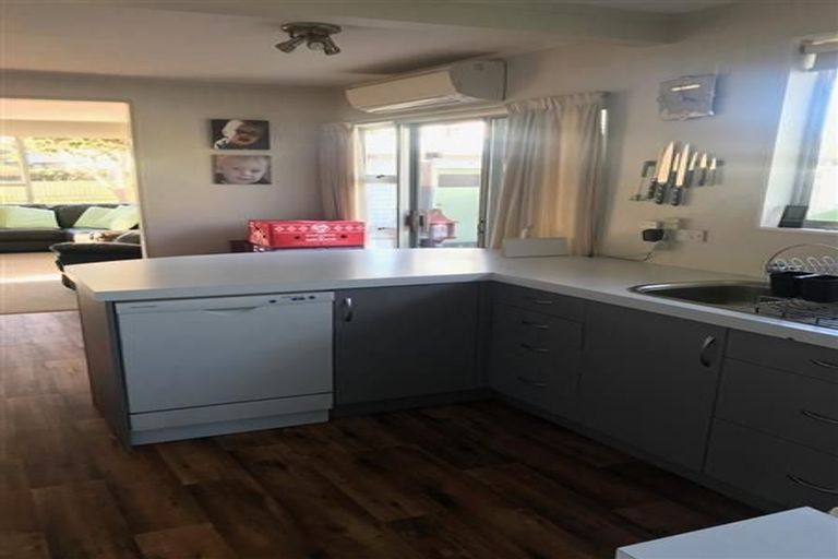 Photo of property in 27 Moorhouse Street, Taradale, Napier, 4112