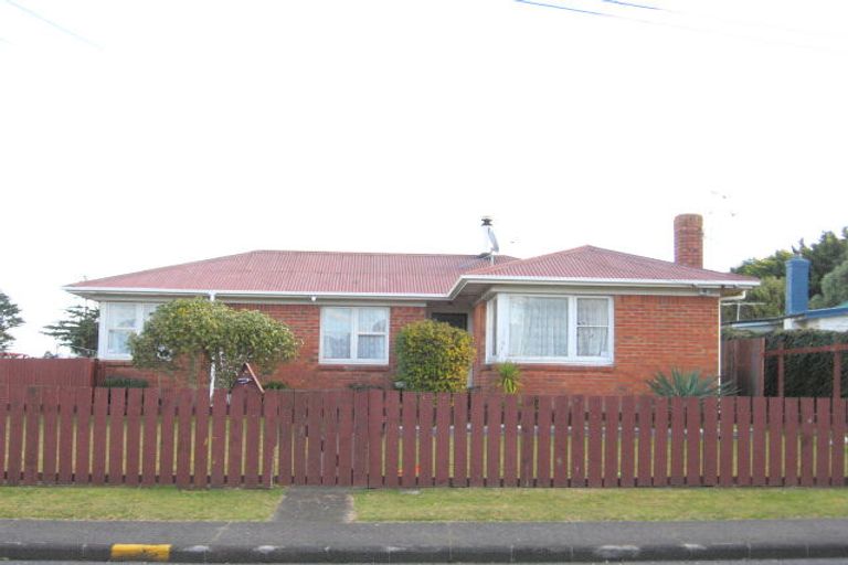 Photo of property in 3 Valentine Street, Papakura, 2110