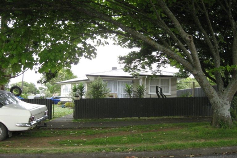 Photo of property in 2 London Street, Pukekohe, 2120