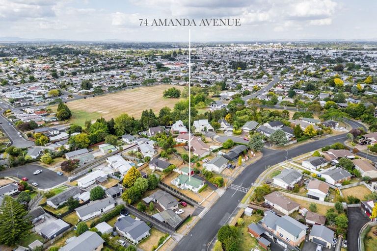 Photo of property in 74 Amanda Avenue, Dinsdale, Hamilton, 3204