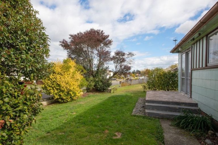 Photo of property in 71 Andrew Avenue, Roslyn, Palmerston North, 4414