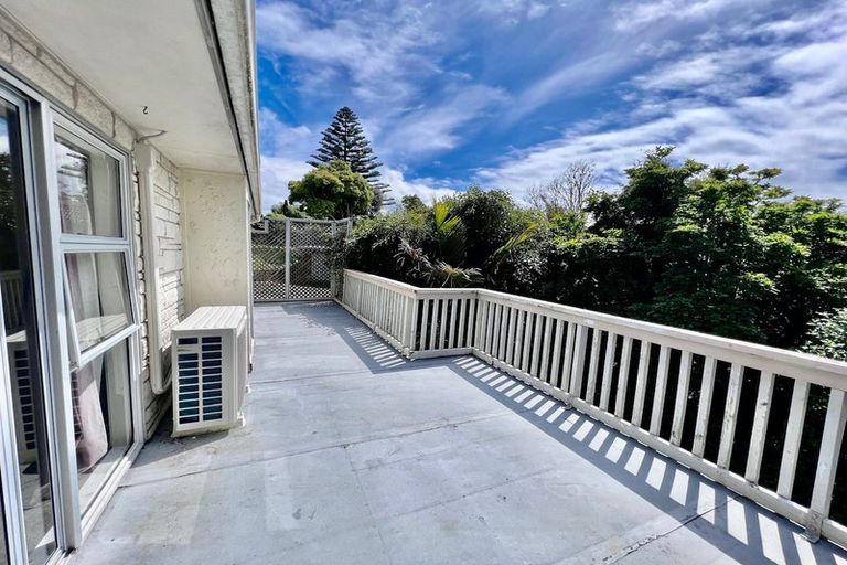 Photo of property in 56 Salamanca Road, Sunnynook, Auckland, 0620