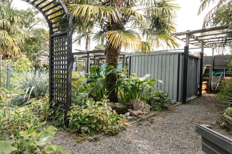 Photo of property in 17 Victor Street, Dannevirke, 4930