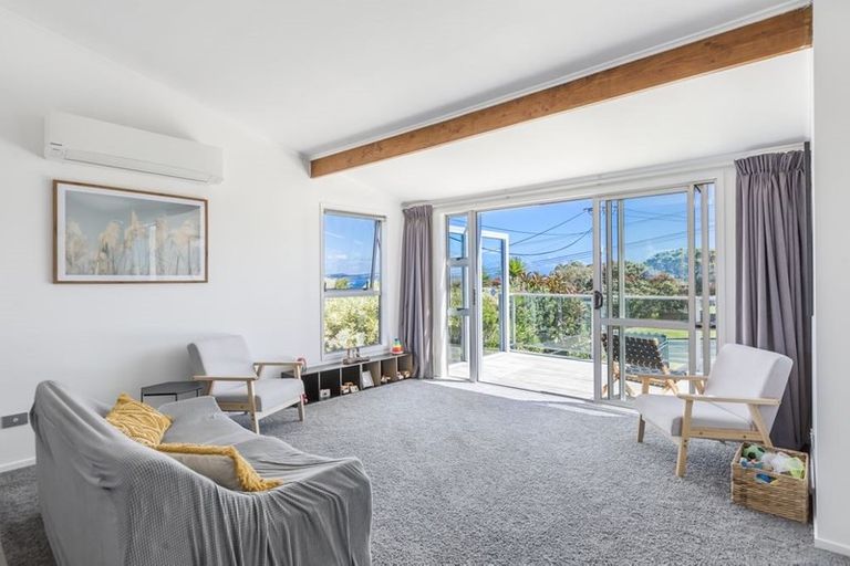 Photo of property in 1301 Whangaparaoa Road, Army Bay, Whangaparaoa, 0930