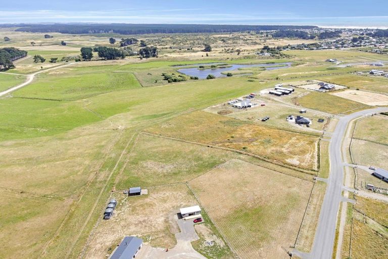 Photo of property in 36 Mowhia Grove, Waitarere, Levin, 5510