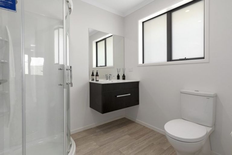 Photo of property in 82 Bert Wall Drive, Omokoroa, 3114