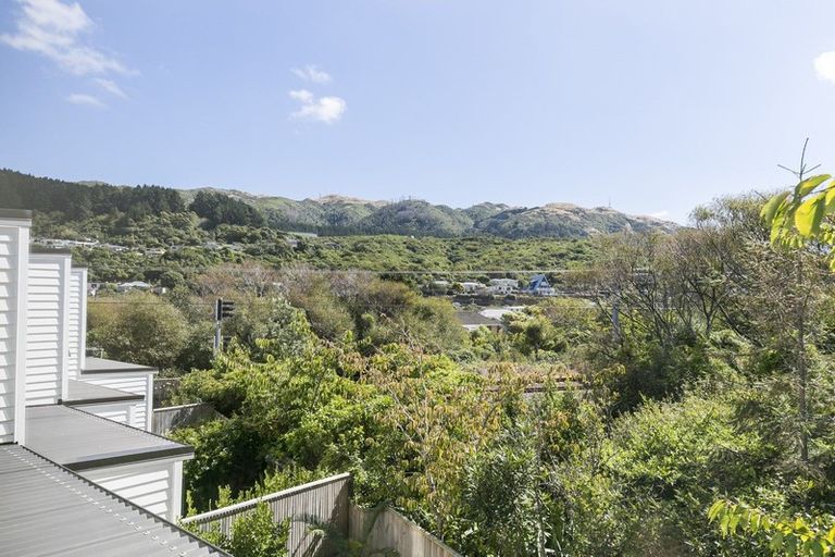Photo of property in 15/7 Handyside Street, Tawa, Wellington, 5028