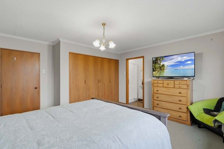 Photo of property in 37 Renfrew Street, Waikiwi, Invercargill, 9810