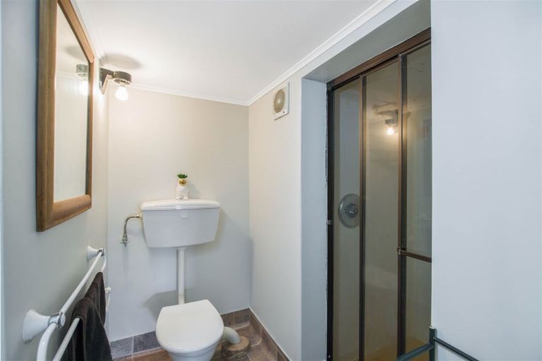 Photo of property in 45 Turville Crescent, Newlands, Wellington, 6037