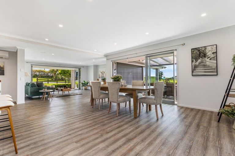 Photo of property in 890 Findlay Road, Pukorokoro / Miranda, Miranda, 2473