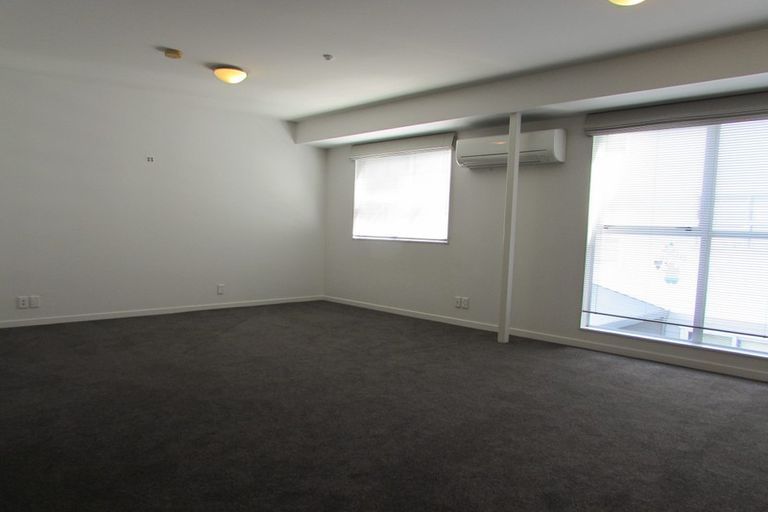 Photo of property in Budget Car Rental, 9/81 Ghuznee Street, Te Aro, Wellington, 6011