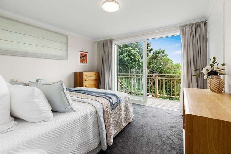 Photo of property in 56 Maupuia Road, Maupuia, Wellington, 6022