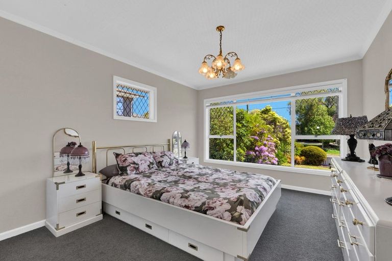Photo of property in 233 Fifield Terrace, Opawa, Christchurch, 8023