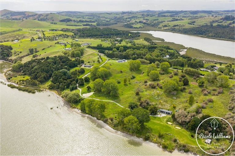 Photo of property in 275 Metcalfe Road, Matakohe, 0593