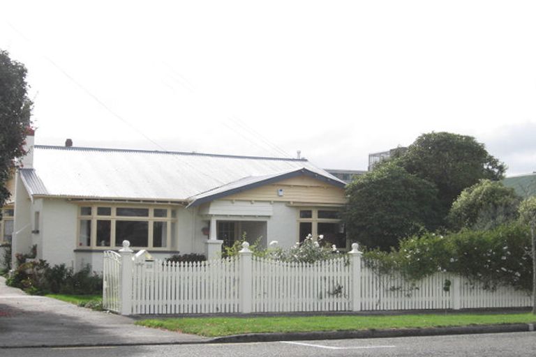 Photo of property in 25 Copeland Street, Hutt Central, Lower Hutt, 5011