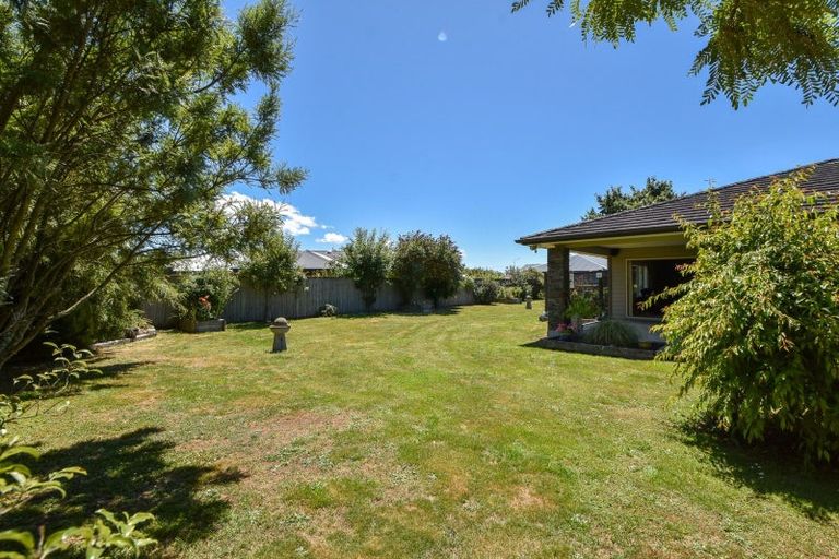 Photo of property in 5 Tararua Crescent, Carterton, 5713