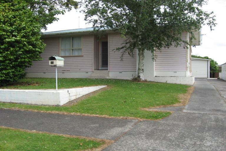 Photo of property in 11 Nicola Place, Mangere, Auckland, 2022