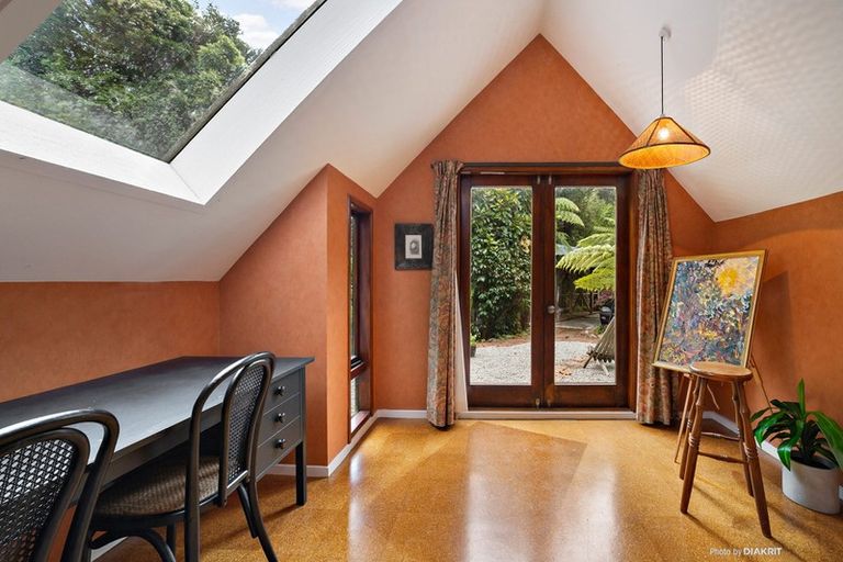 Photo of property in 30 Delhi Crescent, Khandallah, Wellington, 6035