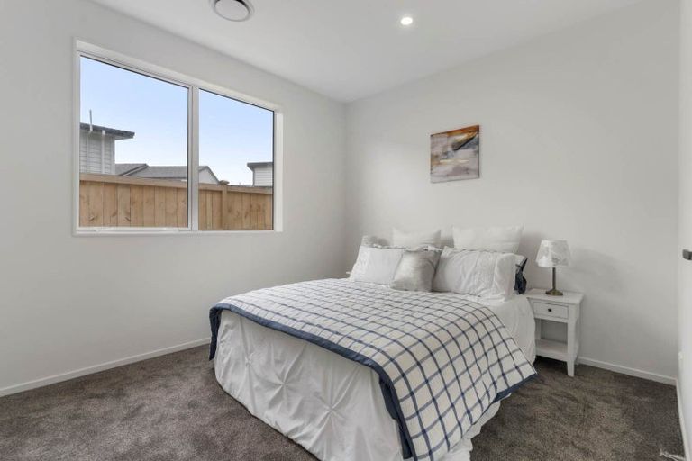 Photo of property in 5 Korowhiti Road, Clarks Beach, 2122
