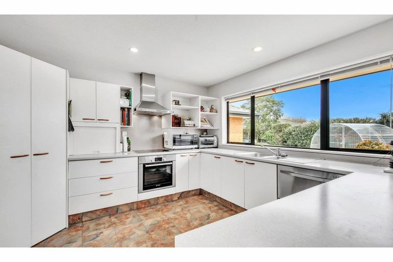 Photo of property in 6 Mclean Place, Woodend, 7610