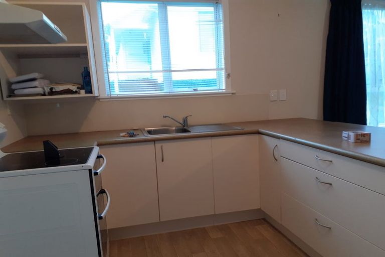 Photo of property in 5 Whiteley Street, Moturoa, New Plymouth, 4310