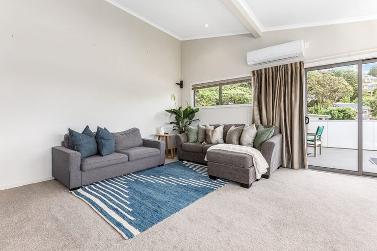 Photo of property in 37 Spinnaker Drive, Whitby, Porirua, 5024