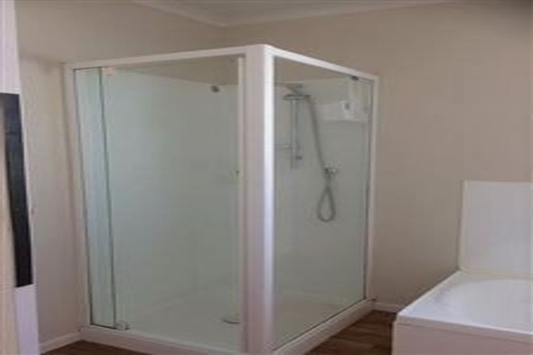 Photo of property in 19 Strathmore Avenue, Levin, 5510