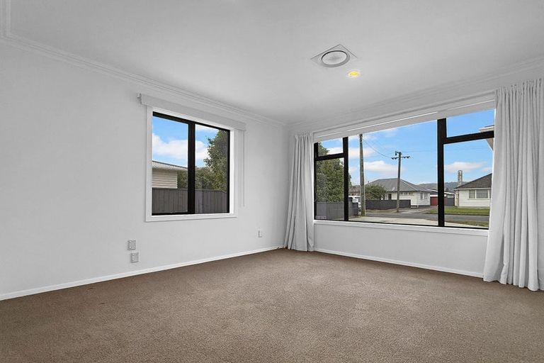 Photo of property in 19 Gardener Street, Levin, 5510