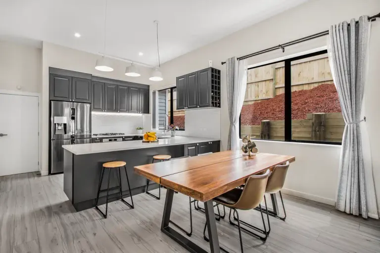 Photo of property in 1 Barrique Road, Kumeu, 0810