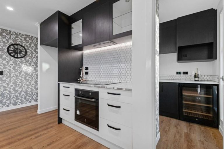 Photo of property in 10 Costello Drive, Ngatea, 3503