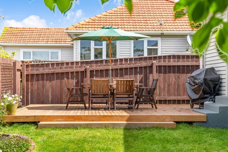 Photo of property in 342 Main Road, Tawa, Wellington, 5028