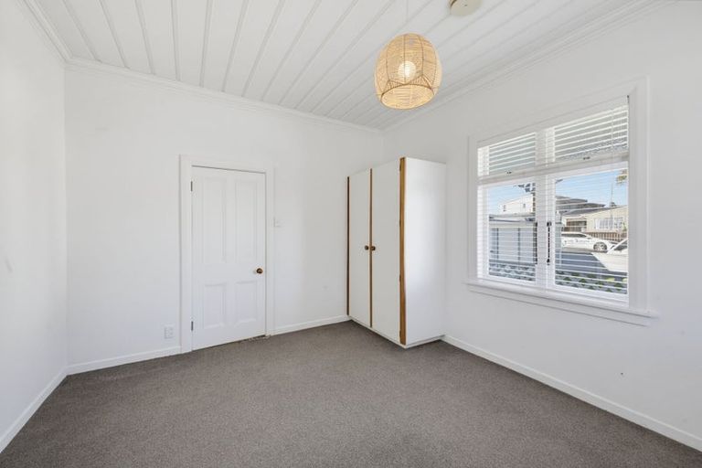 Photo of property in 131 Lemon Street, New Plymouth, 4312