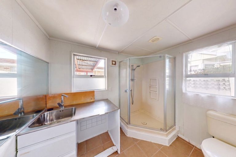 Photo of property in 118a Featherston Street, Palmerston North, 4410