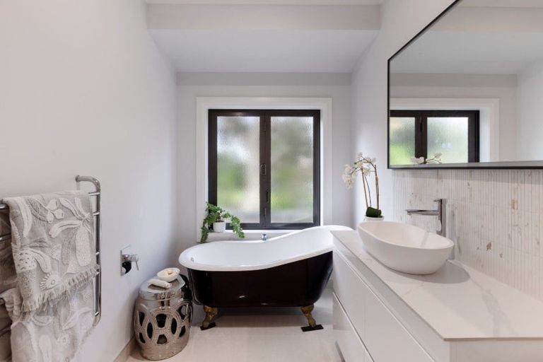 Photo of property in 29 Jarrah Park Drive, Pyes Pa, Tauranga, 3112