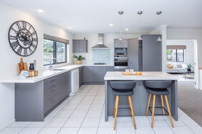 Photo of property in 17 Innswood Place, Rototuna North, Hamilton, 3210