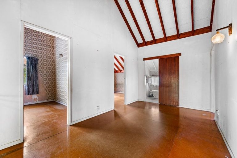 Photo of property in 38 Toru Street, Te Atatu Peninsula, Auckland, 0610