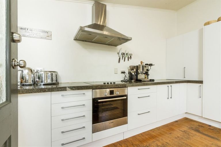 Photo of property in 1/16a Bardia Street, Belmont, Auckland, 0622