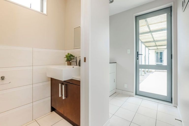 Photo of property in 208 Porchester Road, Takanini, 2112