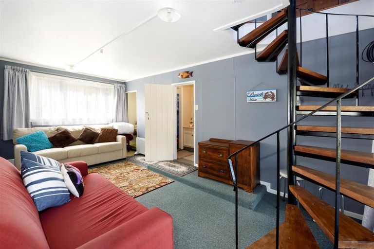 Photo of property in 5 The Parade, Okiwi Bay, French Pass, 7193